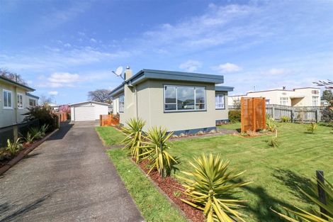 Photo of property in 42 Thyra Street, Dannevirke, 4930