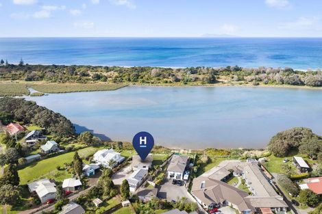 Photo of property in 16 Pohutukawa Drive, Athenree, Katikati, 3177