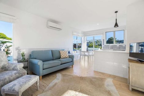 Photo of property in 39 Langton Road, Stanmore Bay, Whangaparaoa, 0932