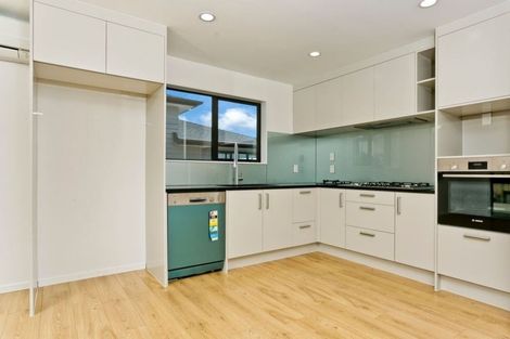 Photo of property in 62 Verran Road, Birkdale, Auckland, 0626