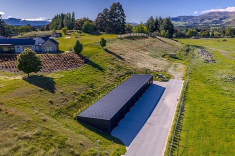 Photo of property in 16 Ranch Terrace, Wanaka, 9382