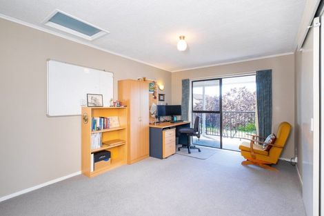 Photo of property in 38 Ngarimu Crescent, Taradale, Napier, 4112