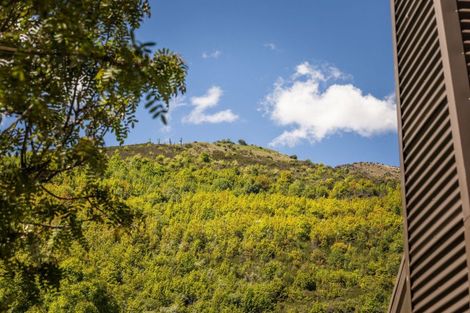 Photo of property in 12 Alexander Place, Arrowtown, 9302