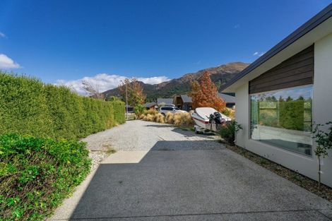 Photo of property in 12 Paradise Place, Lake Hawea, Wanaka, 9382