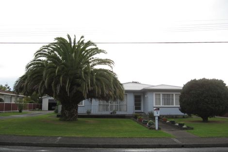 Photo of property in 5 Buckley Grove, Paraparaumu, 5032
