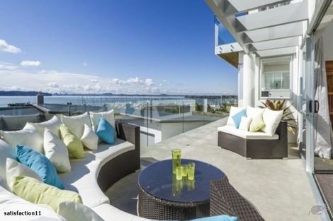 Photo of property in 15 Courtneys, West Harbour, Auckland, 0618