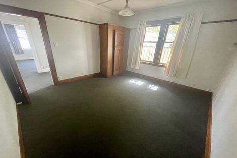 Photo of property in 23 Severn Street, Island Bay, Wellington, 6023