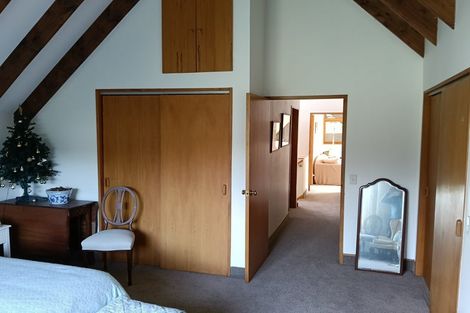 Photo of property in 16 Furneaux Grove, Whitby, Porirua, 5024