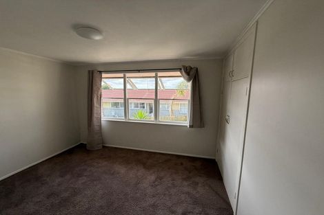 Photo of property in 18 Renwick Street, Papakura, 2110