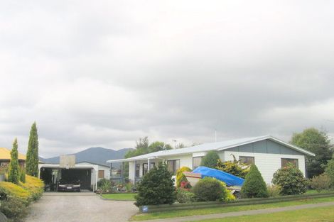 Photo of property in 16 Ward Place, Richmond Heights, Taupo, 3330