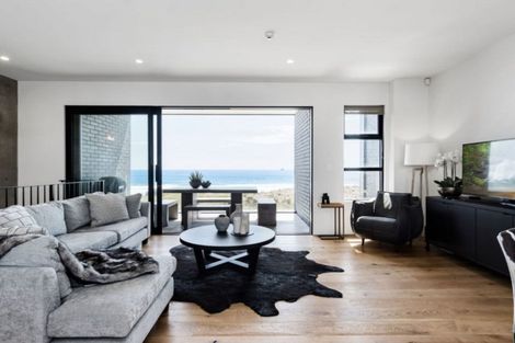 Photo of property in 211 Marine Parade, Mount Maunganui, 3116