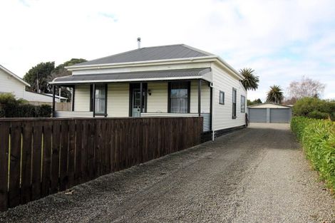Photo of property in 26 Ross Street, Woodville, 4920