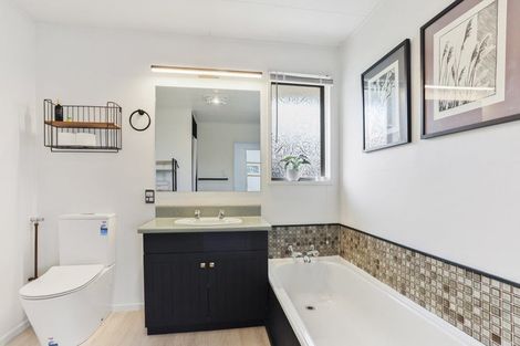 Photo of property in 2 Ebert Place, Rangiora, 7400