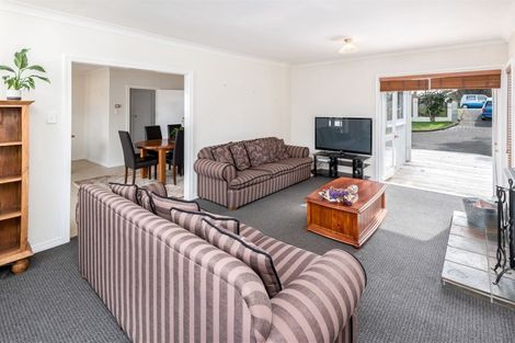 Photo of property in 1/91 Litten Road, Cockle Bay, Auckland, 2014