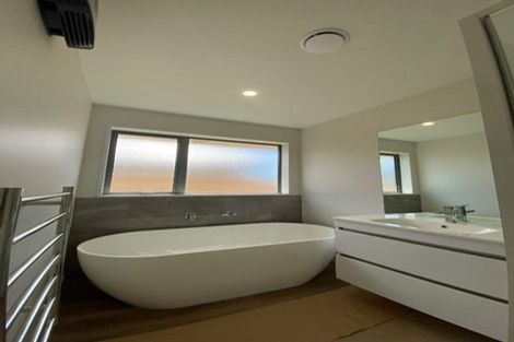 Photo of property in 11 Mehrtens Crescent, Woodend, 7691