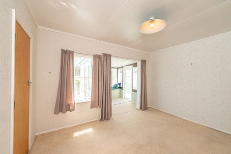 Photo of property in 15 Karaka Street, Castlecliff, Whanganui, 4501