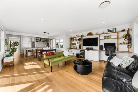 Photo of property in 6 Esmeralda Avenue, Avondale, Auckland, 1026