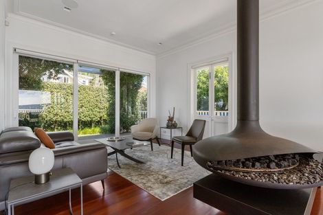 Photo of property in 15 Arawa Avenue, Devonport, Auckland, 0624