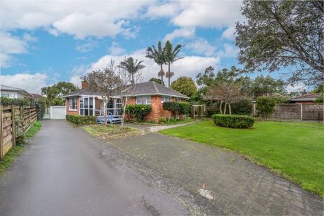 Photo of property in 56 Botany Road, Botany Downs, Auckland, 2010