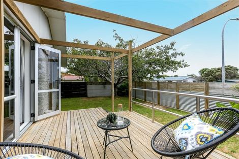 Photo of property in 4 Villa Place, Bell Block, New Plymouth, 4312