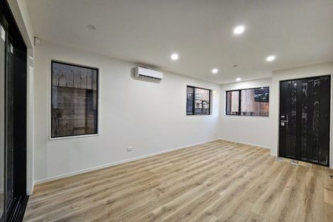 Photo of property in 8 Lewis Road, Pakuranga, Auckland, 2010