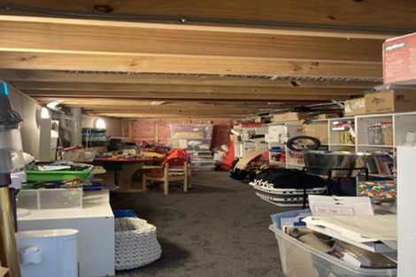 Photo of property in 216d Sutherland Road, Lyall Bay, Wellington, 6022