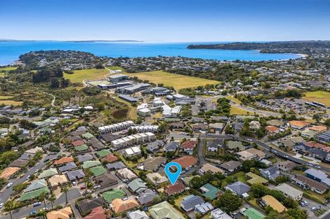 Photo of property in 19 Palmgreen Court, Stanmore Bay, Whangaparaoa, 0932