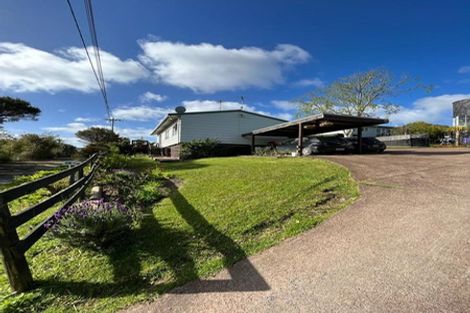Photo of property in 1/25 Tawa Road, Te Atatu Peninsula, Auckland, 0610