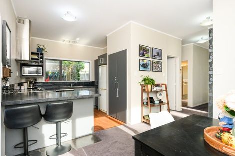 Photo of property in 6 Willowstream Grove, Cloverlea, Palmerston North, 4412