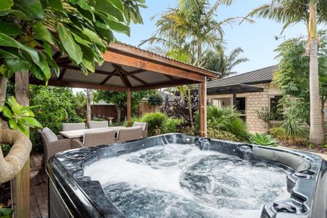 Photo of property in 24 Oreti Crescent, Papamoa Beach, Papamoa, 3118