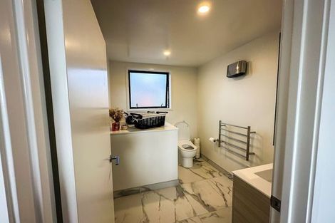 Photo of property in 5/14 Wilsher Crescent, Henderson, Auckland, 0612