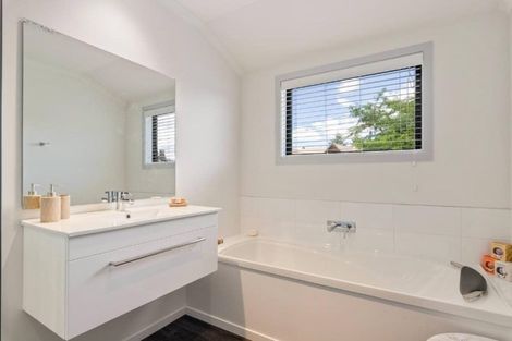 Photo of property in 8a Naylor Street, Clyde, 9330