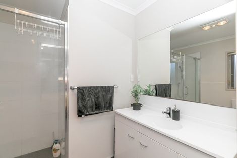 Photo of property in 4 Chadwick Place, Rototuna North, Hamilton, 3210