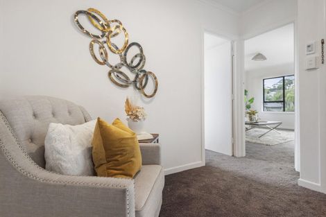 Photo of property in 1/24 Richards Avenue, Forrest Hill, Auckland, 0620