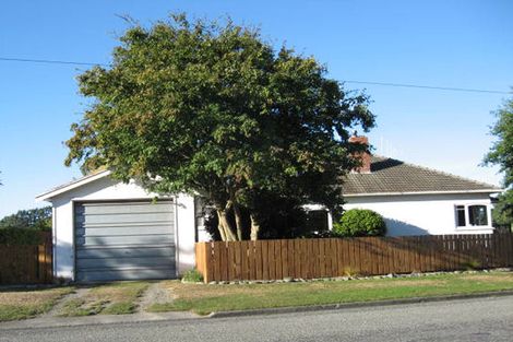 Photo of property in 110 Mckenzie Street, Geraldine, 7930