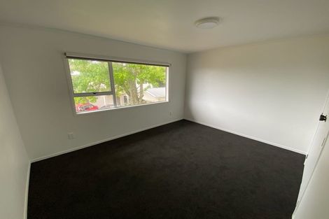 Photo of property in 27 Glen Vista Place, Bayview, Auckland, 0629