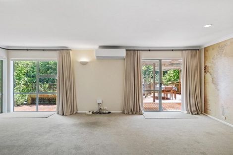 Photo of property in 8a Williams Terrace, Fitzherbert, Palmerston North, 4410