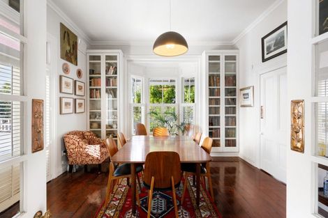 Photo of property in 15 Colenso Avenue, Hospital Hill, Napier, 4110