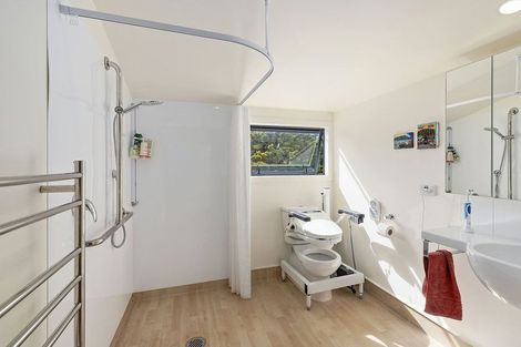 Photo of property in 18 Oxford Street, Tawa, Wellington, 5028