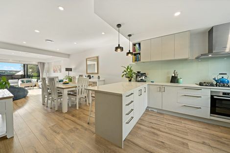 Photo of property in 15 Moki Place, Long Bay, Auckland, 0630