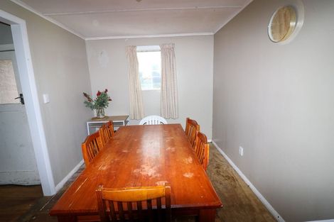 Photo of property in 14 Seddon Street, Dannevirke, 4930