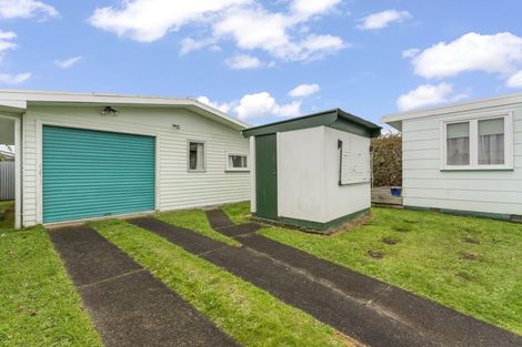 Photo of property in 27 Ashford Avenue, Hokowhitu, Palmerston North, 4410