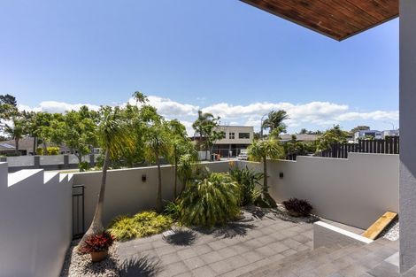 Photo of property in 96 Fisher Parade, Sunnyhills, Auckland, 2010
