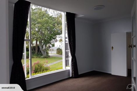 Photo of property in 24 Rewa Street, Takaro, Palmerston North, 4412