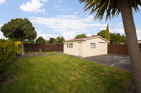 Photo of property in 32 Andrew Avenue, Roslyn, Palmerston North, 4414