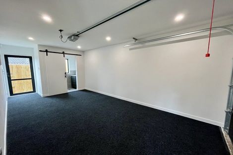 Photo of property in 98f Royal Road, Massey, Auckland, 0614