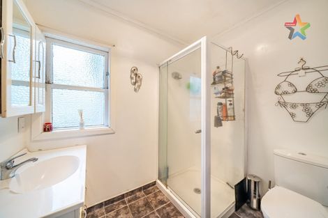 Photo of property in 12 Heath Grove, Waiwhetu, Lower Hutt, 5010