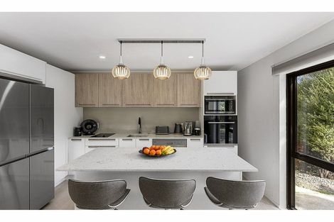 Photo of property in 3 Voltaire Court, Botany Downs, Auckland, 2010