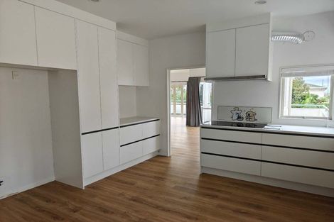 Photo of property in 42 Sharon Road, Waiake, Auckland, 0630