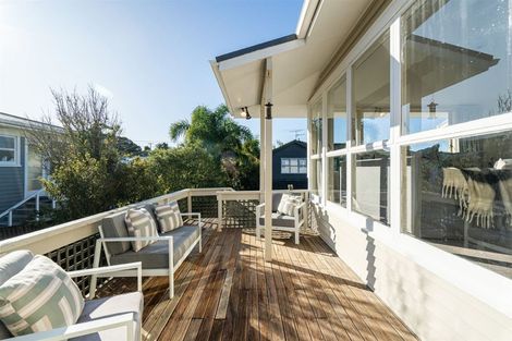 Photo of property in 11 Church Street, Northcote Point, Auckland, 0627